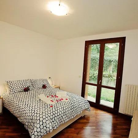 Monte Marenzo Sleeps 6 아파트 Monte (Lombardy)