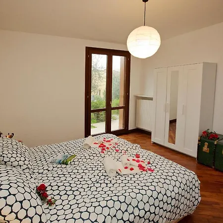 아파트 Monte Marenzo Sleeps 6 *